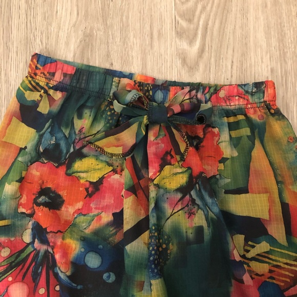 Colourful flowy floral print pants with tie - Picture 4 of 4
